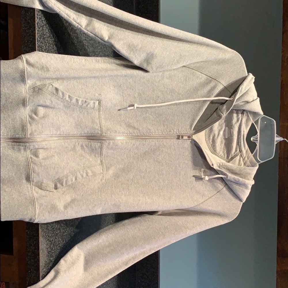 Women’s Nike zip up-medium